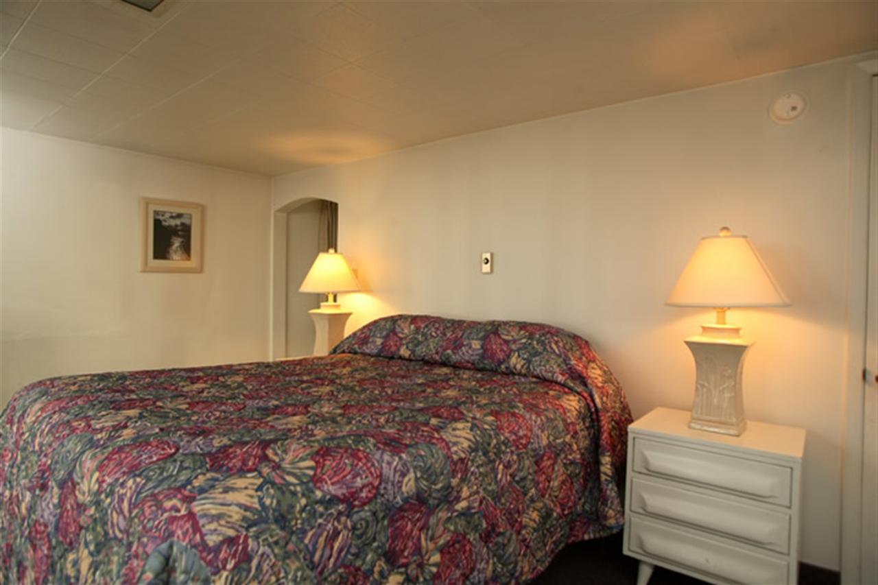 Sandpiper Beach Resort 퍼시픽 비치 외부 사진