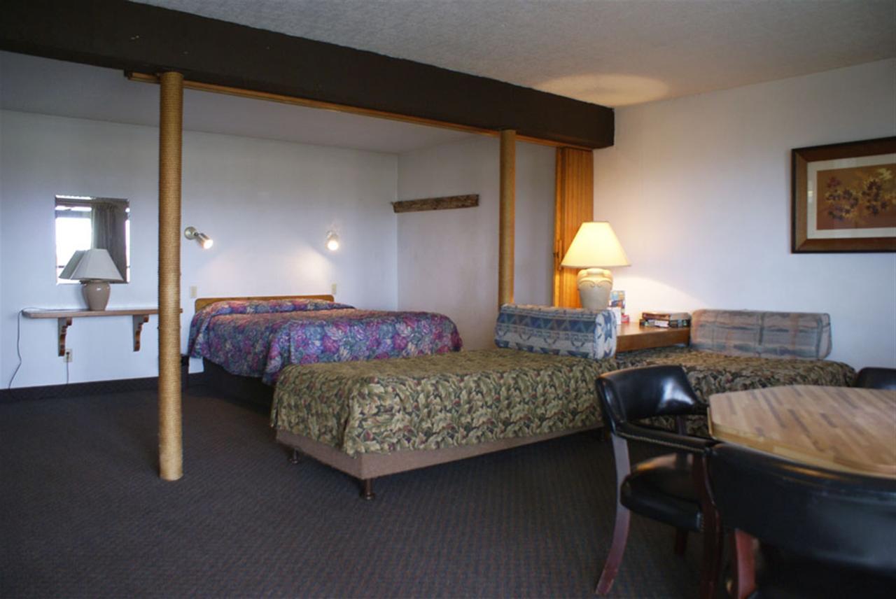 Sandpiper Beach Resort 퍼시픽 비치 외부 사진