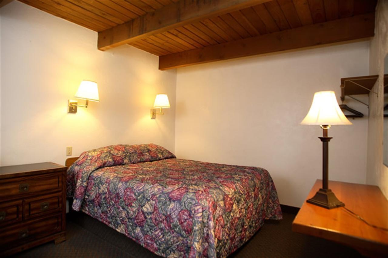 Sandpiper Beach Resort 퍼시픽 비치 외부 사진