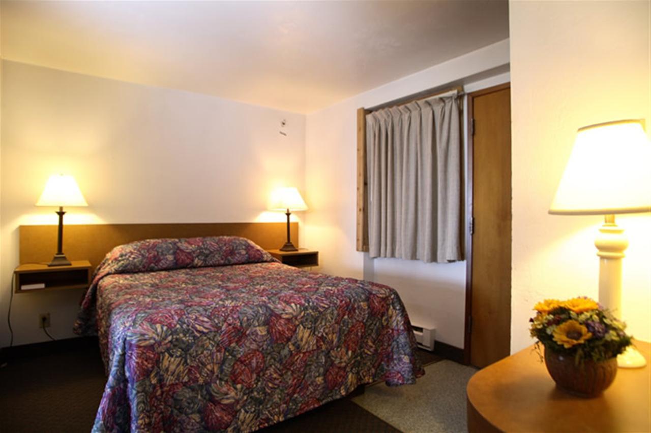 Sandpiper Beach Resort 퍼시픽 비치 외부 사진