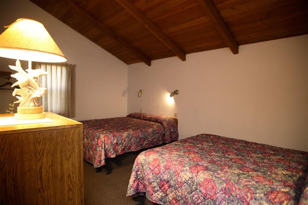 Sandpiper Beach Resort 퍼시픽 비치 외부 사진